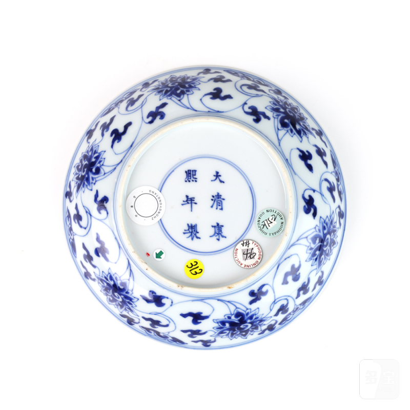 清康熙 青花缠枝莲纹盘 - 图2
